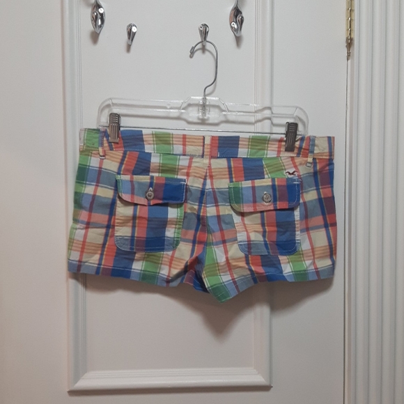 🛍️ Hollister Plaid short shorts - Picture 2 of 2